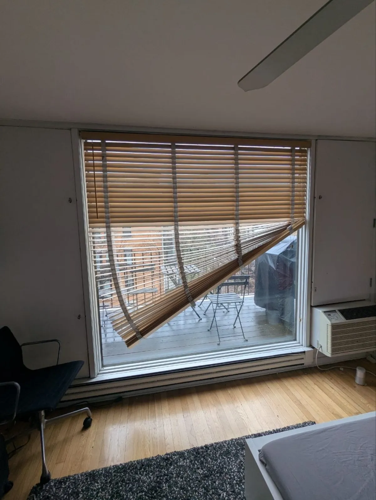 Blind Repair and Custom Installation in Chicago - Capahome